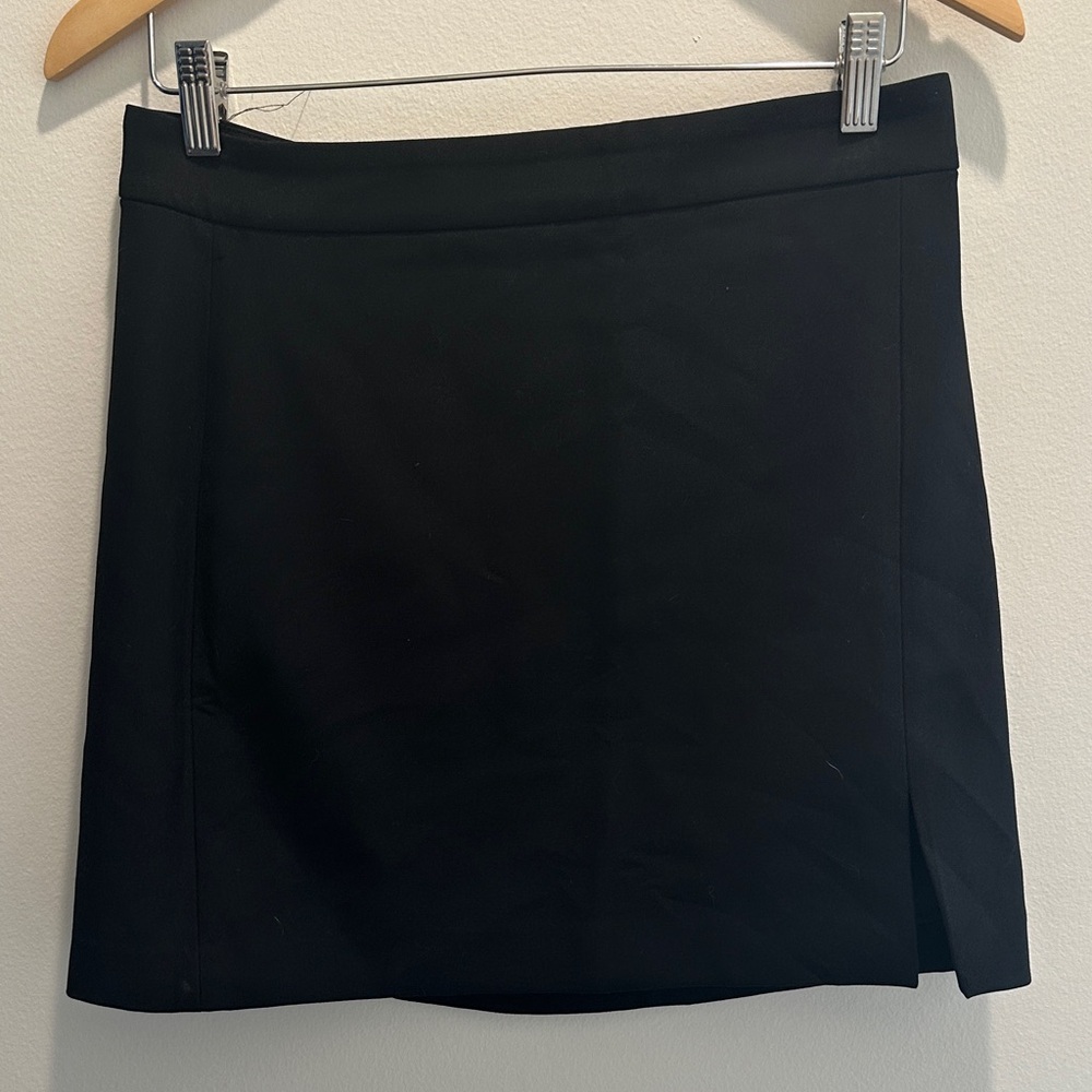 Wilfred for Aritzia Black Mini Skirt